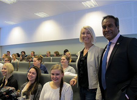 Heidi_Andy.jpg Heidi_Andy.jpg