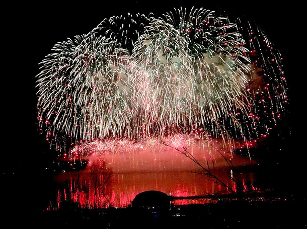 Kuva 7 Voitonpäivän ilotulitus_610.jpg Kuva 7 Voitonpäivän ilotulitus_610.jpg