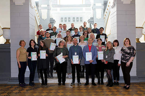 Kuva 9 koko työryhmä_610.jpg Kuva 9 koko työryhmä_610.jpg