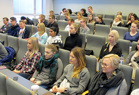 Opiskelijat_liiketalous.jpg Opiskelijat_liiketalous.jpg