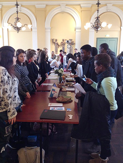 tradefair1_.jpg tradefair1_.jpg