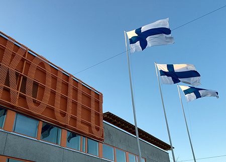 valmistujaisetlippu_450.jpg valmistujaisetlippu_450.jpg