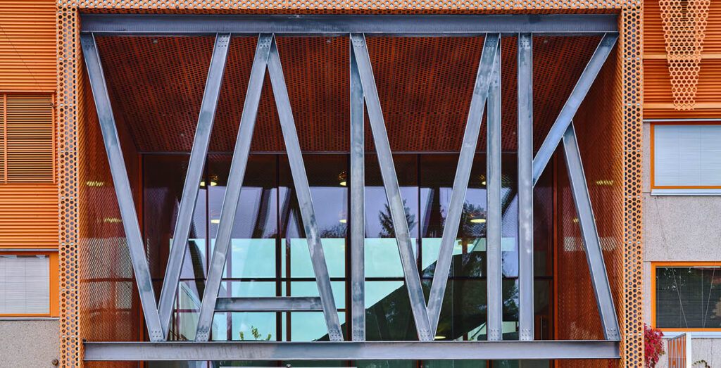 UIR ja VAMK allekirjoittivat yhteistyösopimuksen